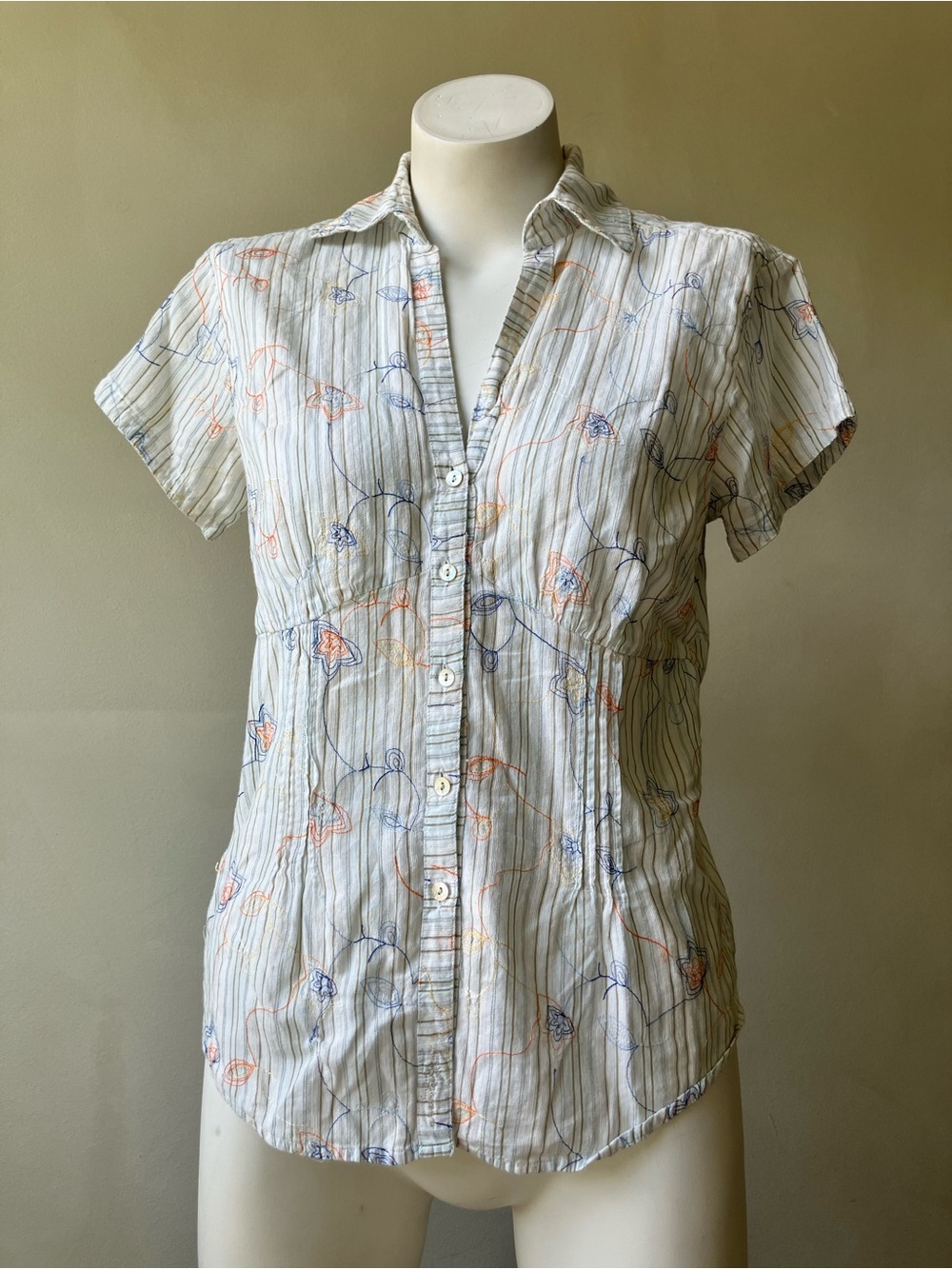 Aventura White Button-Down Short Sleeve Top with Blue & Orange Floral Lines